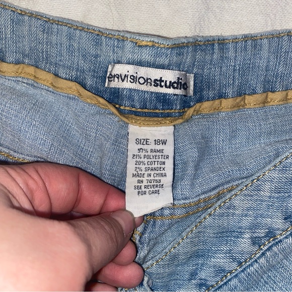 Envision Studio Denim  Shorts Size 18 - Picture 2 of 5